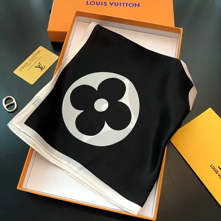 Louis Vuitton スカーフ おしゃれ